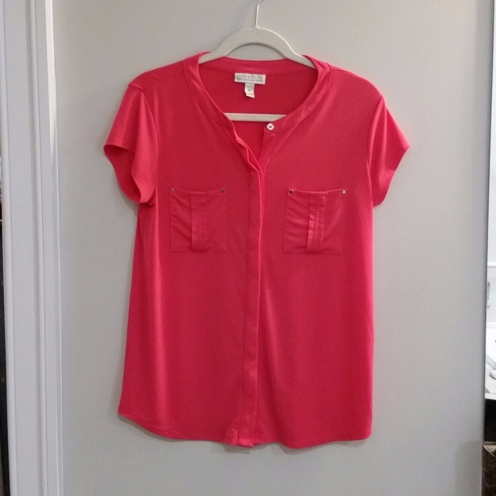 2 pocket blouse/cap sleeves/size medium